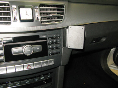 Brodit ProClip 855273 voor Mercedes Benz E-Class, Stationwagon 2014-2016, Mercedes Benz E-Class, Sedan 2015-2016 en Mercedes Benz E-Class, Sedan 2014-2016 - installatiepositie