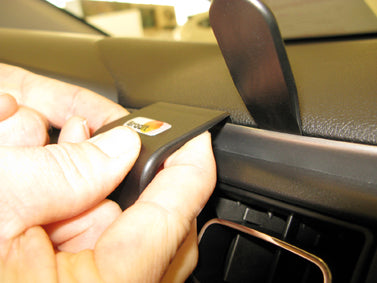 Brodit ProClip 855281 voor Citroen C3 2017-2021 - detail van dashboardmontage