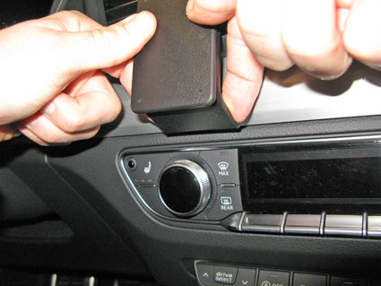 Brodit ProClip 855286 voor Audi Q5 2017-2025 - ProClip geplaatst in het voertuig