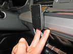 Brodit ProClip 855286 voor Audi Q5 2017-2025 - detail van dashboardmontage