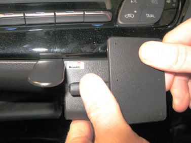 Brodit ProClip 855288 voor Toyota C-HR 2017-2023 - montagepositie op dashboard