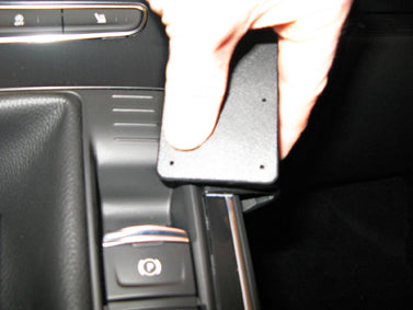 Brodit ProClip 855290 voor Renault Scénic 2017-2022 en Renault Grand Scénic 2017-2022 - montagepositie op dashboard