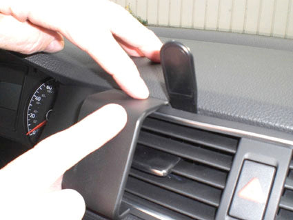 Brodit ProClip 855306 voor Volkswagen Jetta 2011-2018 - ProClip geplaatst in het voertuig
