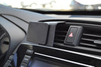 Brodit ProClip 855313 voor Honda CR-V 2017-2022 - detail van dashboardmontage
