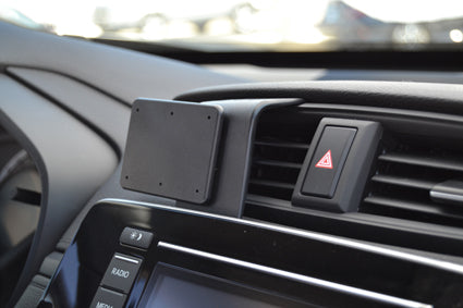 Brodit ProClip 855313 voor Honda CR-V 2017-2022 - detail van dashboardmontage