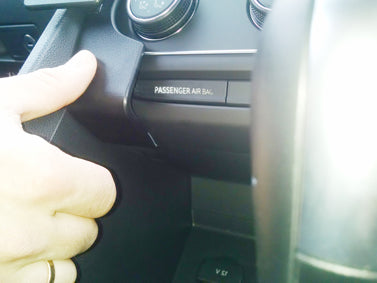 Brodit ProClip 855316 voor Volkswagen Atlas 2018-2023 - detail van dashboardmontage