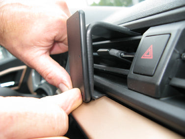 Brodit ProClip 855341 voor Seat Ibiza 2018-2021 en Seat Arona 2018-2021 - ProClip geplaatst in het voertuig