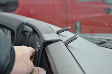 Brodit ProClip 855345 voor International RH-series 2018-2026, International LT-series 2018-2024 en International Lonestar 2018-2024 - montagepositie op dashboard