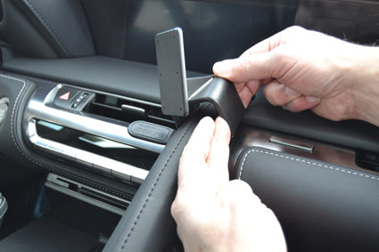 Brodit ProClip 855377 voor Lexus LC Series 2018-2026 - detail van dashboardmontage