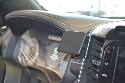 Brodit ProClip 855417 voor Dodge Ram Pick Up 1500 2019-2026 en Ram Pick Up 1500 2019-2026 - detail van dashboardmontage