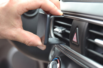 Brodit ProClip 855418 voor Hyundai Kona 2018-2023 - montagepositie op dashboard