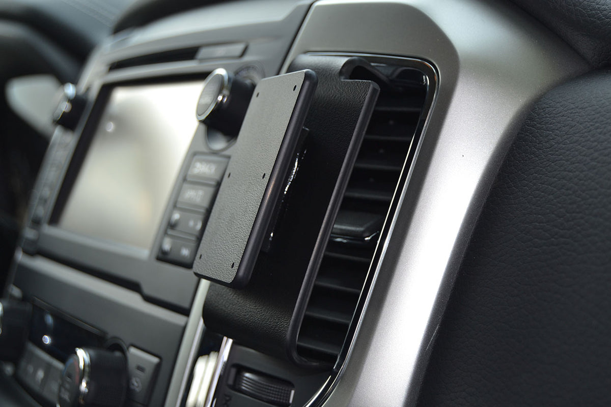 Brodit ProClip 855426 voor Nissan Titan 2016-2024 - productfoto zwarte ABS montagebasis
