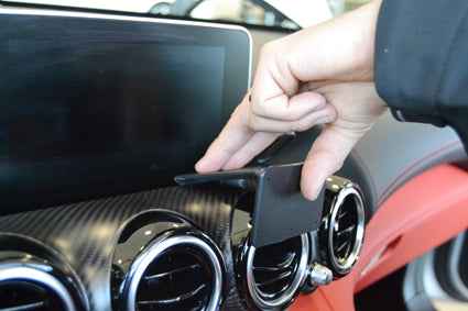 Brodit ProClip 855427 voor Mercedes Benz GT 2015-2023 - detail van dashboardmontage