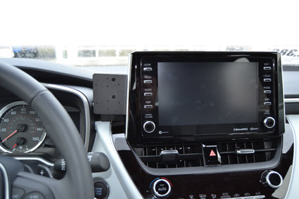 Brodit ProClip 855453 voor Suzuki Swace 2021-2024 en Toyota Corolla 2019-2026 - installatiepositie