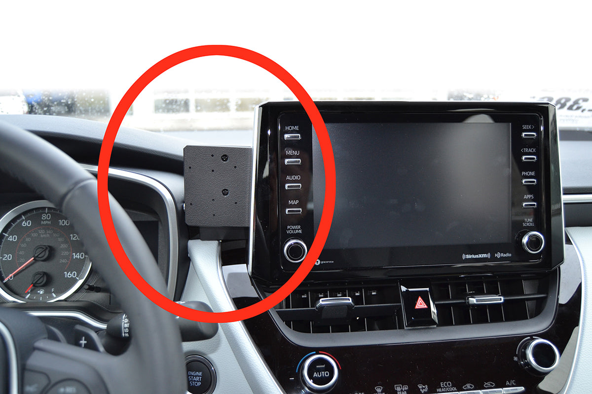 Brodit ProClip 855453 voor Suzuki Swace 2021-2024 en Toyota Corolla 2019-2026 - montagefoto 9