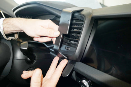 Brodit ProClip 855482 voor Audi A1 2019-2025 - detail van dashboardmontage