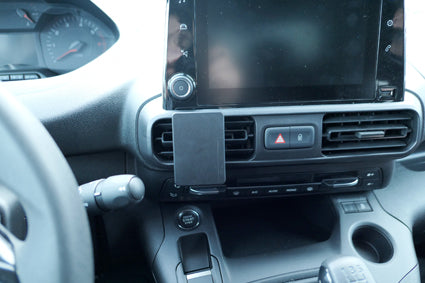 Brodit ProClip 855484 voor Citroen Berlingo III 2019-2024, Fiat Doblò 2023-2024 e.a. - detail van dashboardmontage