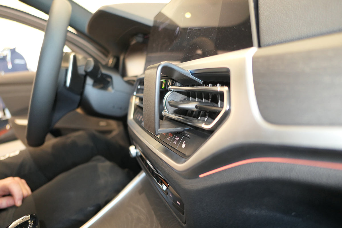 Brodit ProClip 855498 voor BMW Z4 2019-2026, BMW 4-series G22, G23, G24, G26 2020-2024 en BMW 3-series G20, G21, G28 2019-2022 - productfoto zwarte ABS montagebasis