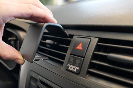 Brodit ProClip 855502 voor Suzuki Celerio 2015-2022 - montagepositie op dashboard