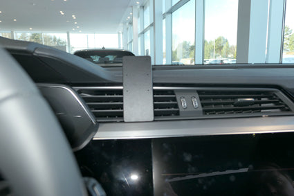 Brodit ProClip 855503 voor Audi Q8 e-tron 2024-2026 en Audi e-tron 2019-2023 - installatiepositie