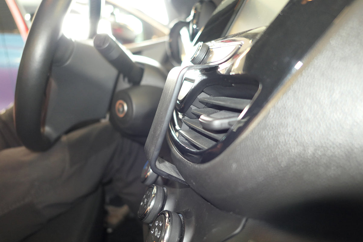 Brodit ProClip 855514 voor Opel Karl 2016-2020 - montagefoto 6