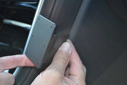 Brodit ProClip 855539 voor BMW 850 2019-2026 - montagepositie op dashboard