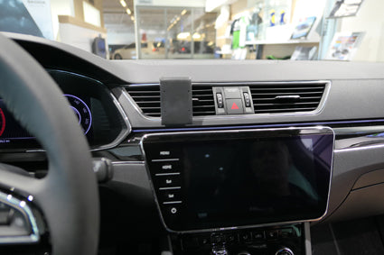 Brodit ProClip 855554 voor Skoda Superb 2020-2023 - installatiepositie