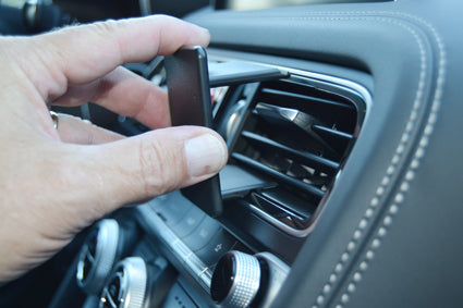 Brodit ProClip 855571 voor Genesis G70 2019-2025 - montagepositie op dashboard