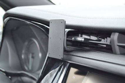 Brodit ProClip 855573 voor Cadillac XT6 2020-2025 en Cadillac XT5 2017-2025 - detail van dashboardmontage