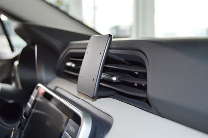 Brodit ProClip 855574 voor Nissan Versa Sedan 2020-2026 - detail van dashboardmontage