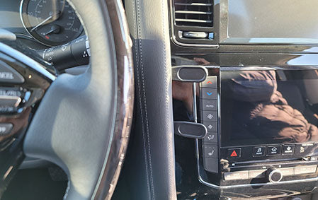 Brodit ProClip 855639 voor Infiniti QX80 2020-2023 - montagepositie op dashboard