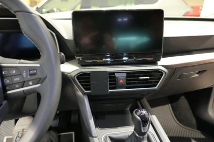 Brodit ProClip 855641 voor Cupra Leon Sportstourer 2020-2026, Cupra Leon 2020-2025 e.a. - detail van dashboardmontage