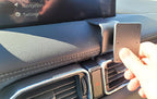 Brodit ProClip 855661 voor Mazda CX-5 2021-2026 - detail van dashboardmontage