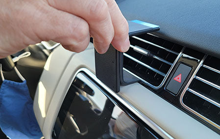 Brodit ProClip 855663 voor Land Rover Range Rover 2018-2021 - montagepositie op dashboard