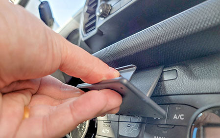 Brodit ProClip 855672 voor Ford Bronco Sport 2020-2024 - montagepositie op dashboard