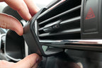 Brodit ProClip 855690 voor MG ZS 2020-2026 - montagepositie op dashboard