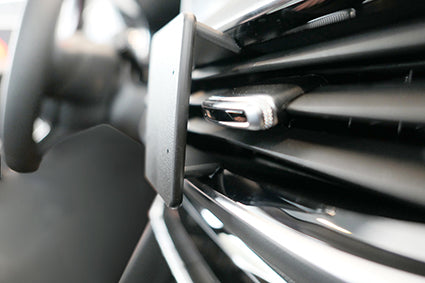 Brodit ProClip 855707 voor MG HS 2021-2025 - detail van dashboardmontage
