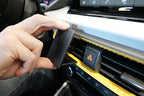 Brodit ProClip 855715 voor Seat Ibiza 2022-2026 en Seat Arona 2022-2026 - montagepositie op dashboard