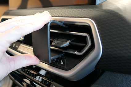 Brodit ProClip 855726 voor BMW X4 2022-2026, BMW X3 2022-2024 en BMW iX3 2023-2026 - ProClip geplaatst in het voertuig