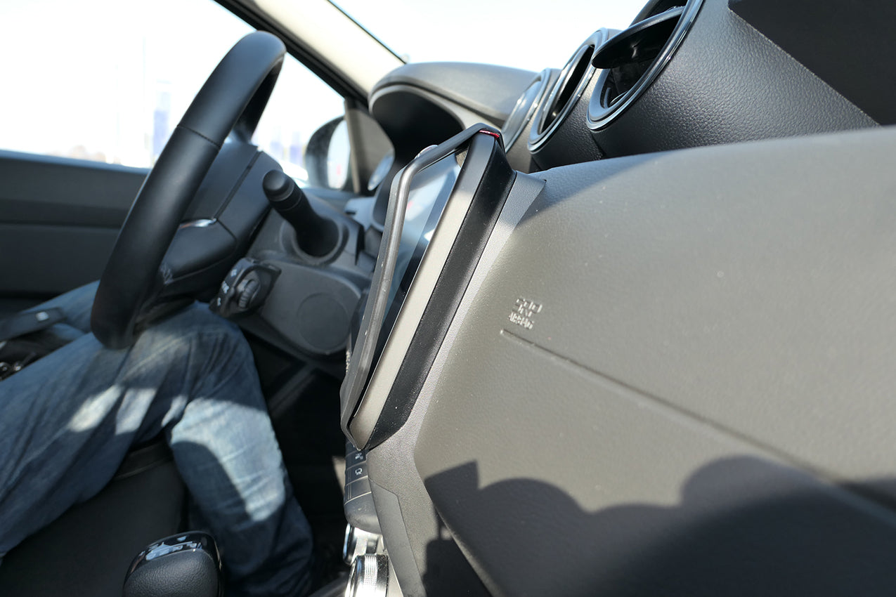 Brodit ProClip 855741 voor Dacia Duster 2022-2023 - productfoto zwarte ABS montagebasis