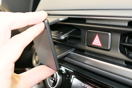 Brodit ProClip 855745 voor Hyundai Kona Electric 2022-2023 - montagepositie op dashboard