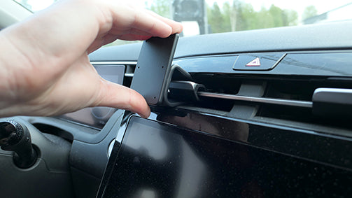 Brodit ProClip 855764 voor Hyundai Tucson 2022-2024 en Hyundai Santa Cruz 2022-2024 - detail van dashboardmontage
