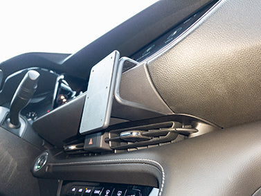 Brodit ProClip 855796 voor Buick Envision 2021-2024 - detail van dashboardmontage