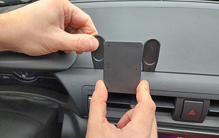 Brodit ProClip 855809 voor Subaru BRZ 2022-2026 - montagepositie op dashboard