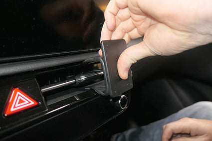 Brodit ProClip 855811 voor Kia Niro 2023-2026 - detail van dashboardmontage