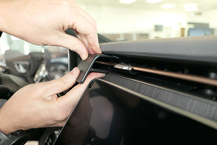 Brodit ProClip 855814 voor Mercedes Benz EQS 2022-2026 en Mercedes Benz EQE 2022-2026 - ProClip geplaatst in het voertuig