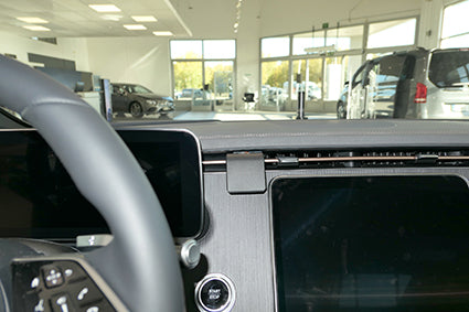 Brodit ProClip 855814 voor Mercedes Benz EQS 2022-2026 en Mercedes Benz EQE 2022-2026 - installatiepositie