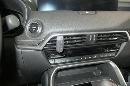 Brodit ProClip 855825 voor Mazda CX-80 2025-2026 en Mazda CX-60 2023-2026 - montagepositie op dashboard