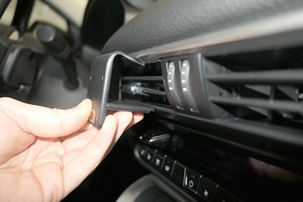 Brodit ProClip 855825 voor Mazda CX-80 2025-2026 en Mazda CX-60 2023-2026 - ProClip geplaatst in het voertuig