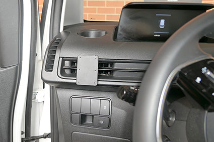 Brodit ProClip 855828 voor Hyundai Staria 2022-2026 - detail van dashboardmontage